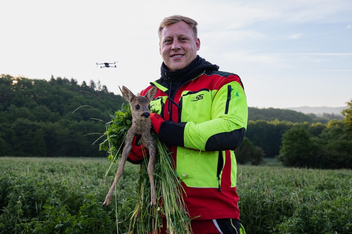 Wärmebilddrohnen für die Wildtierrettung - Experte klärt auf, wie Drohnen die Landwirtschaft revolutionieren können