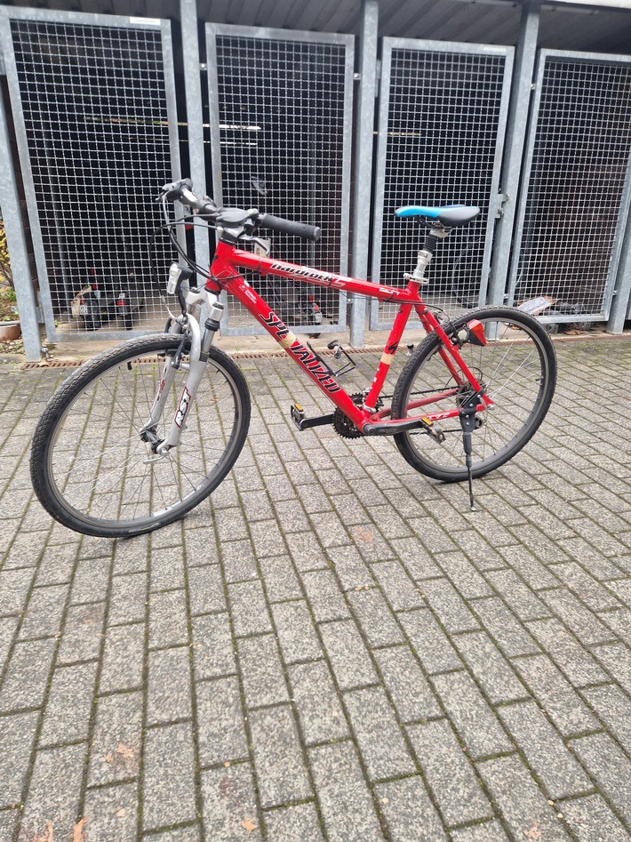 POL-LIP: Detmold-Pivitsheide. Eigentümer von Fahrrad gesucht.