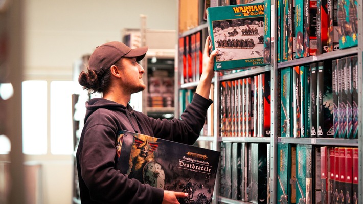 Fake-Shops, Scalper und dubiose Vorverkäufe: André Millbrett von der Taschengelddieb GmbH erklärt, woran Tabletop-Fans unseriöse Anbieter erkennen