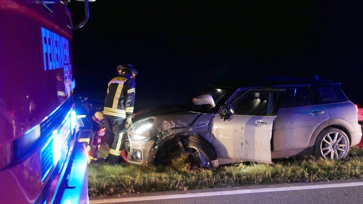 FW Celle: Verkehrsunfall auf der B3 - eCall alarmiert Einsatzkräfte