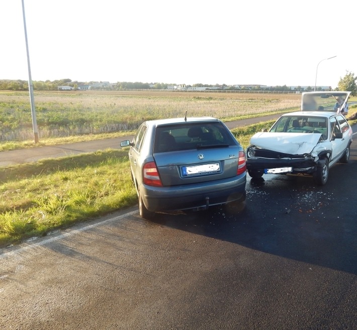 POL-PDMY: Verkehrsunfall mit Leichtverletzten
Montag, 14.09.2015, 18.43 Uhr