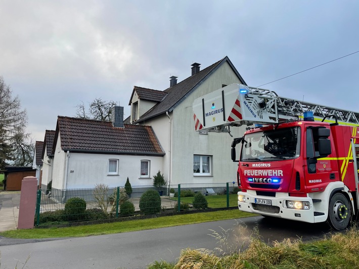 FW Lage: Feuer 2/Kaminbrand - 04.12.2021 - 08:18 Uhr