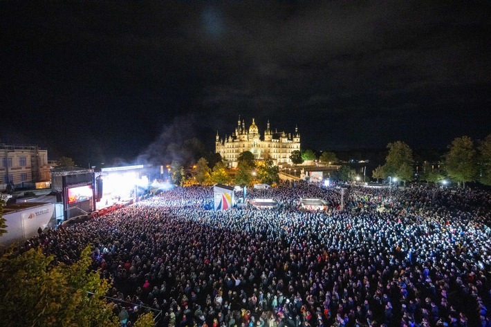 Das Bürgerfest am Tag der Deutschen Einheit 2024: Schwerin begeistert am 3. Oktober mit buntem, hochkarätigem Programm