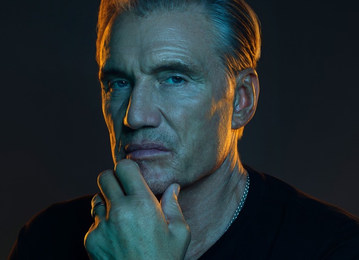 Dolph Lundgren: Der „Rocky IV“-Star zeigt, wie Maschinen Geschichte schrieben – Neue Doku-Reihe auf dem HISTORY Channel