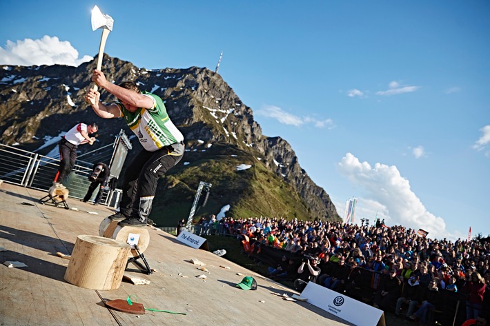 Australier sichert den Sieg der STIHL TIMBERSPORTS® Champions Trophy erneut für Down Under / Brayden Meyer triumphiert bei der Champions Trophy an Axt und Säge