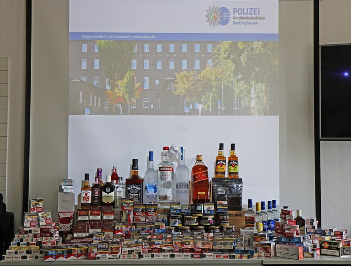 POL-RE: Dorsten/Kreis Recklinghausen: Ermittlungserfolg für die Polizei - Mutmaßliche Einbrecher festgenommen