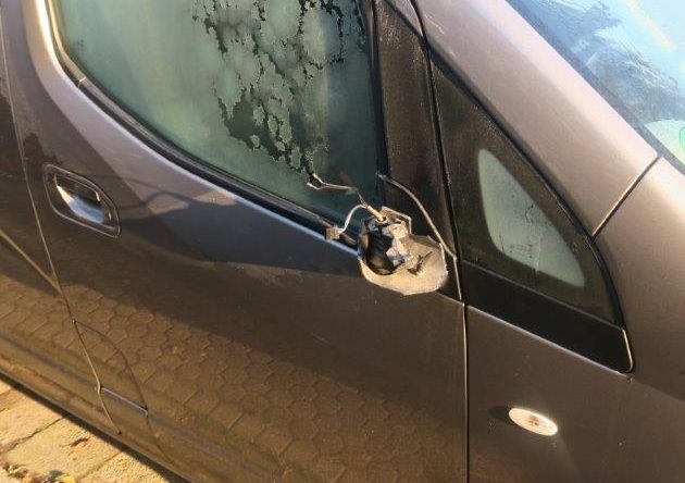 POL-WE: Purer Vandalismus in Bad Vilbel - Wer beschädigte die 20 Autos?