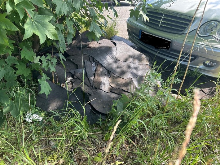 POL-PDMY: Illegale Müllablagerung auf Mitfahrerparkplatz Ochtendung