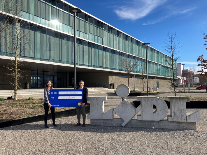 Pro Juventute e Lidl Svizzera rinnovano la cooperazione / Firmato per altri tre anni