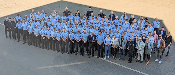 POL-BO: Das Polizeipräsidium Bochum begrüßt seine neuen Kolleginnen und Kollegen