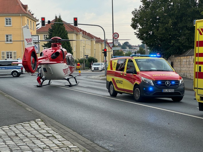 FW Dresden: Brandverletzter wird mit Hubschrauber ins Krankenhaus transportiert