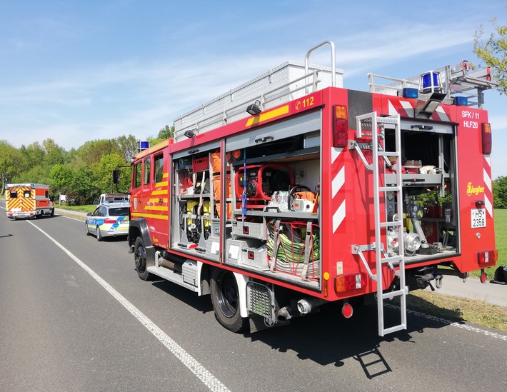 FW Selfkant: Verkehrsunfall durch Überholmanöver mit zwei verletzten Personen auf der K1