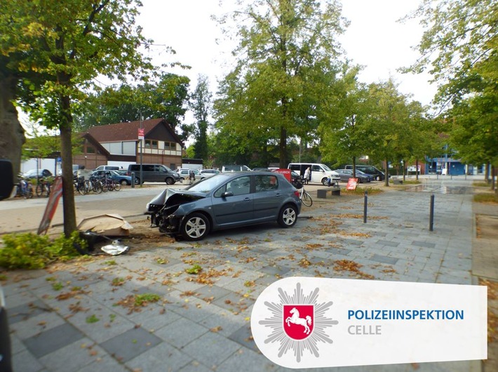POL-CE: Verkehrsunfall mit hohen Schaden auf Hermannsburger Marktplatz