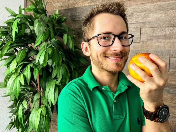 Welches Essen bei Morbus Crohn? Marcel Sarnow hilft! / Weiterer Text über ots und www.presseportal.de/nr/152841 / Die Verwendung dieses Bildes ist für redaktionelle Zwecke unter Beachtung ggf. genannter Nutzungsbedingungen honorarfrei. Veröffentlichung bitte mit Bildrechte-Hinweis.