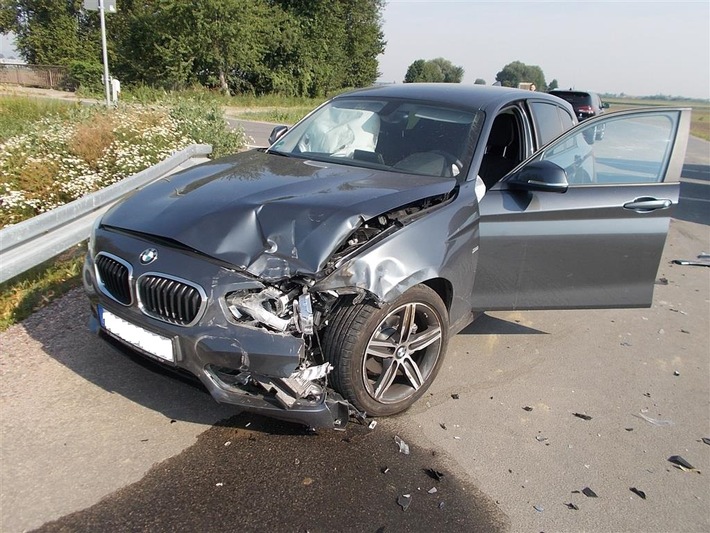 POL-PDLU: (Fußgönheim) -  Verkehrsunfall mit Leichtverletzter