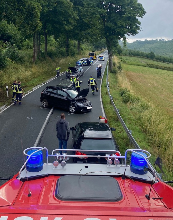 FF Olsberg: Schwerer Verkehrsunfall am Langerberg in Olsberg