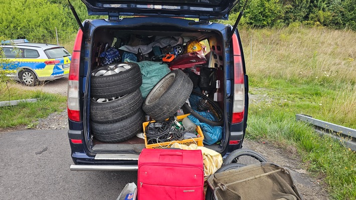 POL-GÖ: (267/2025) Nach Ortung mittels AirTag: Polizei stoppt Transporter auf A 38 bei Bleicherode, in Göttingen gestohlenes Trekkingrad und weitere fünf Räder sichergestellt, 25 Jahre alter Fahrer in U-Haft