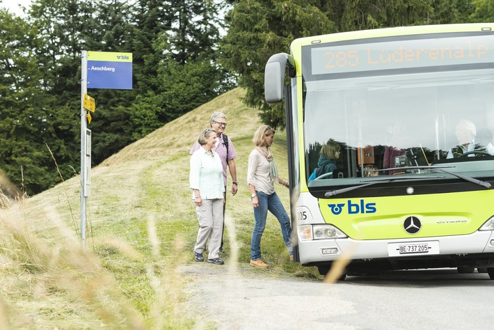 BLS-Medienmitteilung: ab 1. Mai fahren die Wanderbusse wieder