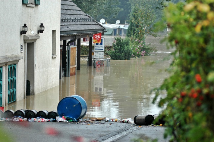Hochwasser - Das Elektrogewerbe lässt seine Kunden nicht im Regen stehen