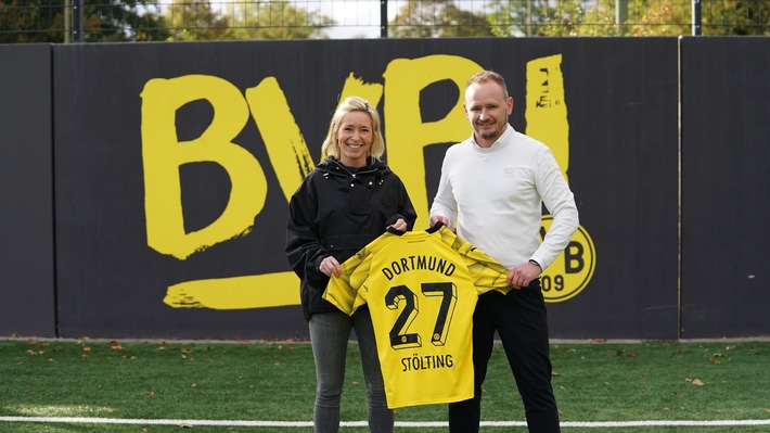 Stölting Reinigung &amp; Service wird stolzer Partner der Fußballfrauen von Borussia Dortmund