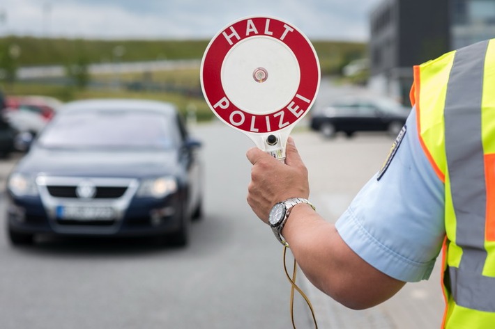 BPOL NRW: Bundespolizei stoppt Verkehrsrowdy