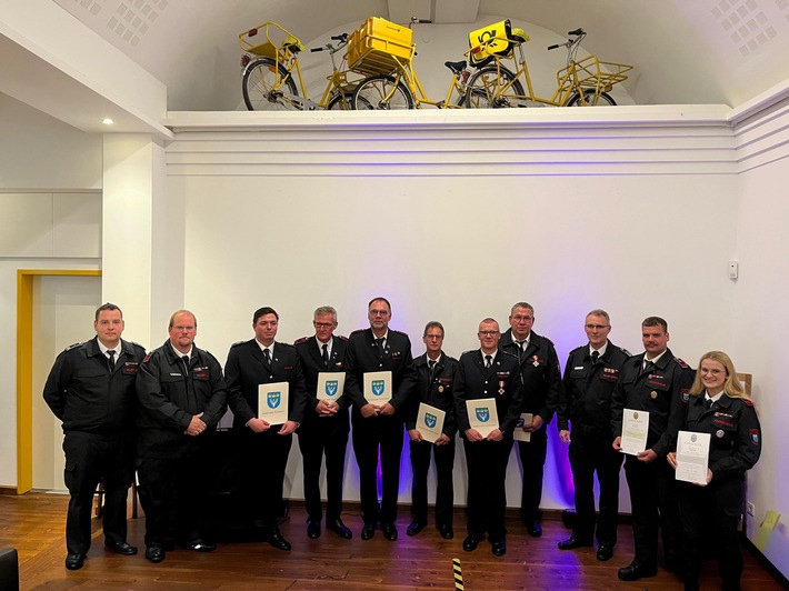 FW Rheurdt: Löscheinheit Rheurdt feiert Kameradschaftsabend: Ehrungen für besonderes Engagement und langjährigen Einsatz