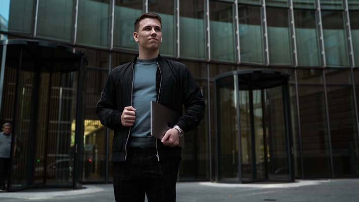 Luca Tschäppeler von der Tschäppeler Solutions GmbH: Wie Schweizer KMU ihre Mitarbeitergewinnung trotz Fachkräftemangel planbar machen