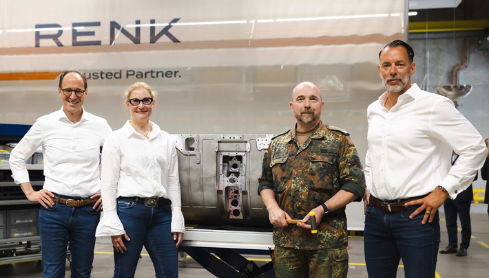 Bewährt seit Jahrzehnten: RENK startet Fertigung des 4.000sten HSWL 354 für den Leopard 2