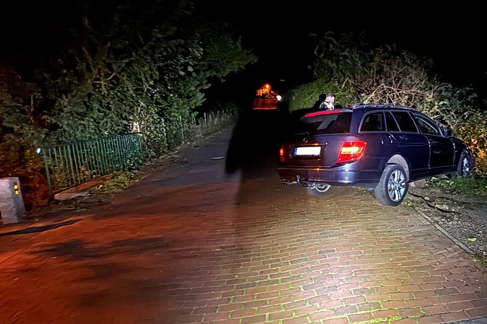 POL-CE: PKW durchbricht Brückengeländer