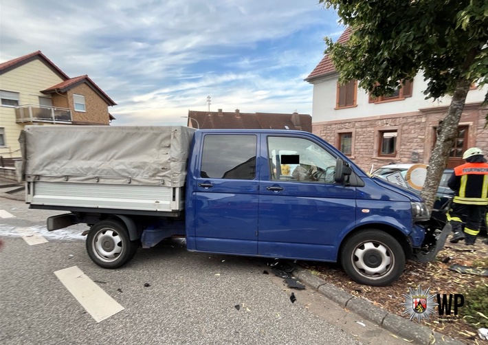 POL-PIKUS: Eine Leichtverletzte bei Unfall im Gegenverkehr