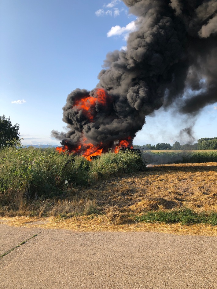 POL-PDLD: Steinweiler - Anhänger fängt Feuer