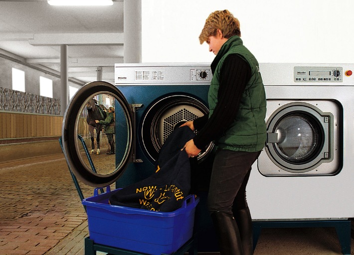 Miele stellt Waschschleuder- und Trockenautomaten auf der Equitana 2003 vor / Pferdedecken &amp; Co: Sauber, trocken und schnell wieder aufgelegt