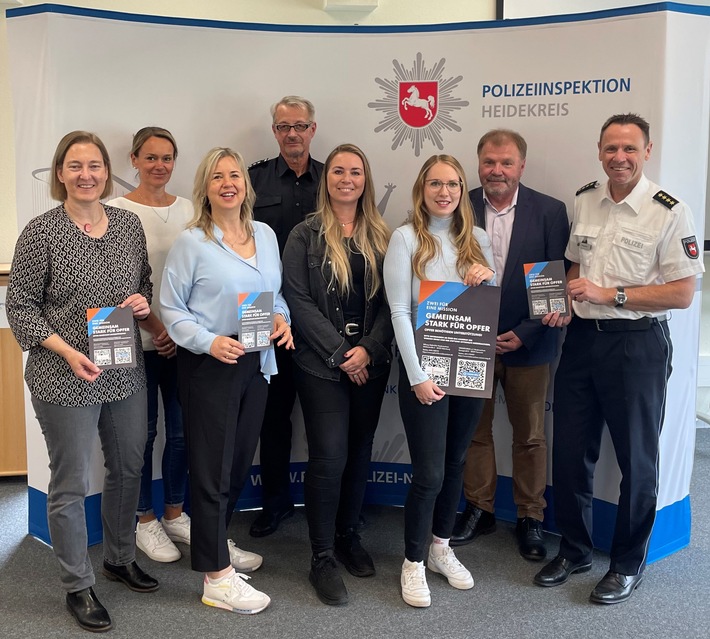 POL-HK: (Foto anbei) Gemeinsame Pressemitteilung der Stiftung Opferhilfe, des WEISSER RING e.V. und der Polizeiinspektion Heidekreis