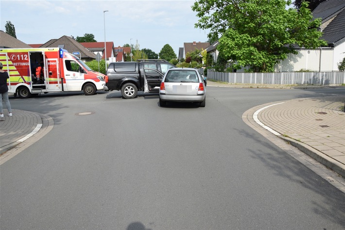 POL-HF: Verkehrsunfall -
Nissan-Fahrer missachtet Vorfahrt