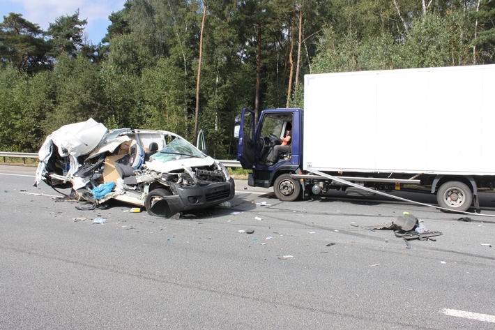 POL-PDKL: A6/Ramstein-Miesenbach, Leichtverletzt nach Auffahrunfall