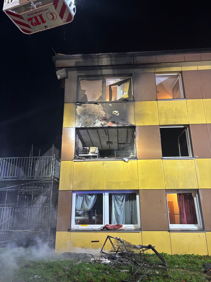 FW-OE: Zimmerbrand in zentraler Unterbringungseinrichtung des Landes