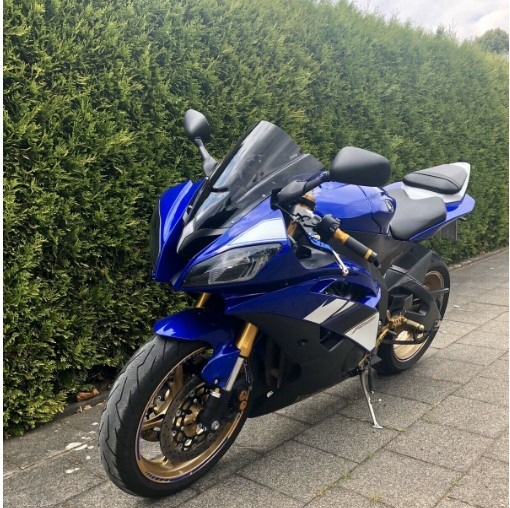 POL-NE: Yamaha Motorrad gestohlen - Polizei sucht Zeugen (Fotos im Anhang)