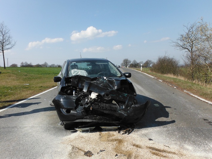 POL-DN: Autofahrerin übersah Schulbus