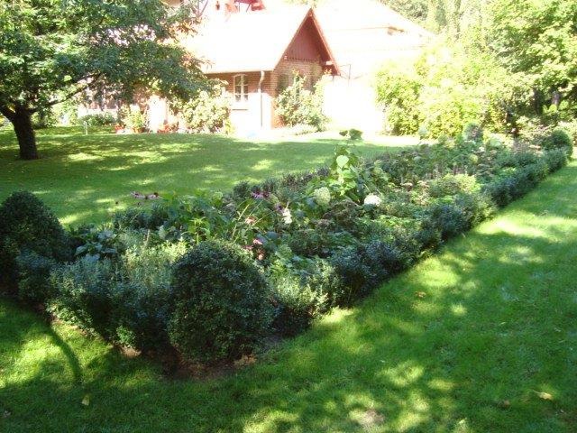 Hausbau und Gartengestaltung gehen Hand in Hand