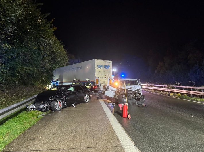 FW-EN: Unfall auf BAB mit fünf Fahrzeugen