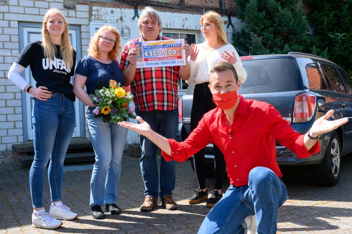 Lotterie-Glück in niedersächsischem Dorf: Kai Pflaume überrascht Hedeper mit 1 Million Euro