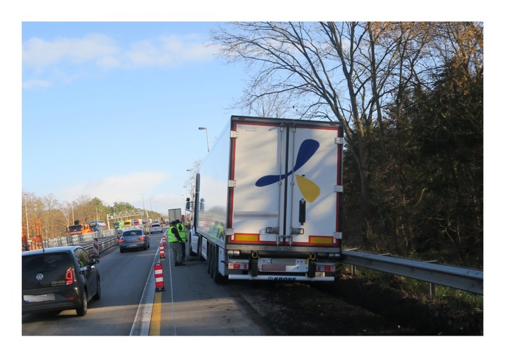 POL-DEL: Autobahnpolizei Delmenhorst: Verkehrsunfall auf der Autobahn 1 +++ Abschlussmeldung