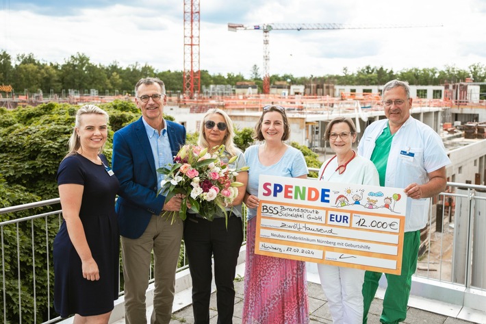 Bescherung mitten im Sommer: BBS Brandschutz Sichelstiel spendet 12.000 Euro für das neue Kinderklinikum Nürnberg