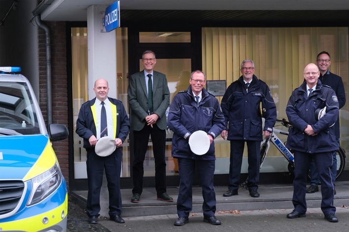 POL-GT: Veränderungen beim Bezirksdienst Rheda - Polizeihauptkommissar Jürgen Schweig im Amt begrüßt