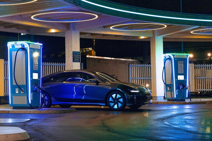 Gut unterwegs mit Chargemap, Swisscharge, PlugShare und Co. – Mit diesen E-Ladestationen-Apps kommst du in der Schweiz und europaweit gut voran