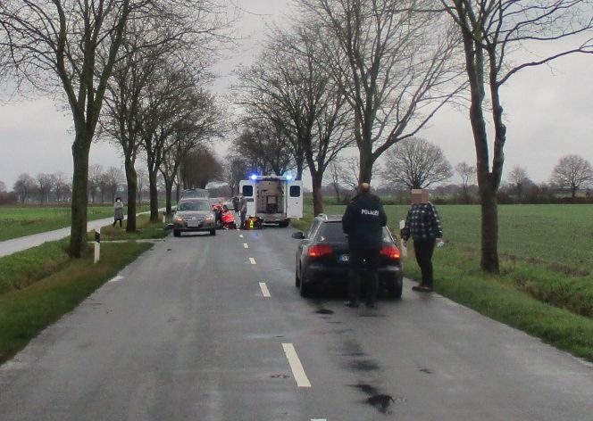 POL-STD: 53-jähriger Motorradfahrer bei Unfall am Heiligabend-Vormittag schwer verletzt