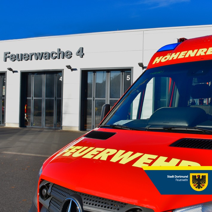 FW-DO: Feuerwehr rettet Person aus einer Baugrube