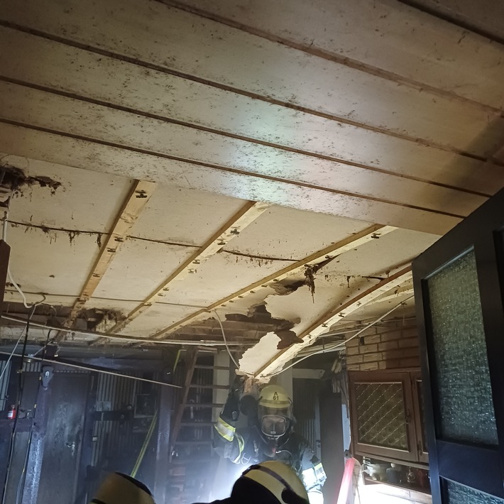 FW-EN: Wetter - gemeldeter Dachstuhlbrand im Ortsteil Esborn