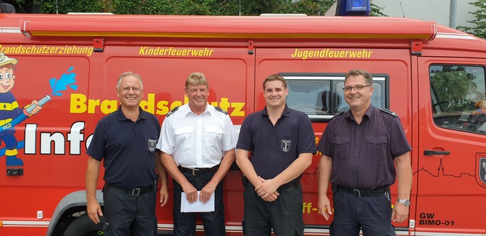 FW Menden: Verabschiedung nach 44 Dienstjahren in der Feuerwehr