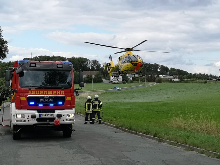 FW-EN: Verkehrsunfall und Hubschrauberlandung